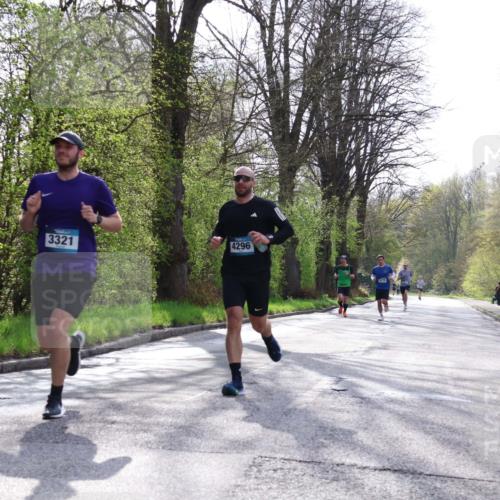 12.04.2026 - 45. Internationalen Wilhelmsburger Insellauf Yannick Fuchs http://msf.ph/oto/9478635 12.04.2026 10:16:09 Laufen 3321, 4296 meine-sportfotos.de