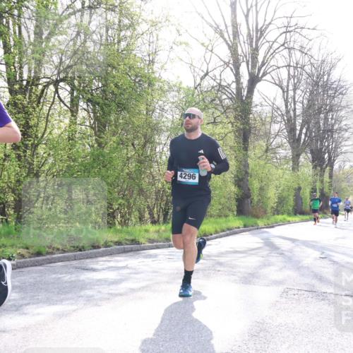 12.04.2026 - 45. Internationalen Wilhelmsburger Insellauf Yannick Fuchs http://msf.ph/oto/9478649 12.04.2026 10:16:10 Laufen 3321, 4296 meine-sportfotos.de