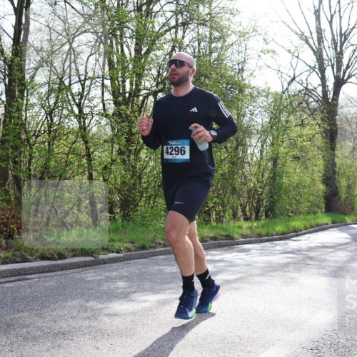 12.04.2026 - 45. Internationalen Wilhelmsburger Insellauf Yannick Fuchs http://msf.ph/oto/9478655 12.04.2026 10:16:10 Laufen 4296 meine-sportfotos.de