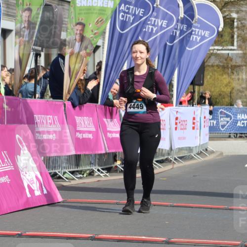 12.04.2026 - 45. Internationalen Wilhelmsburger Insellauf Strokosch-Dieckow http://msf.ph/oto/9478665 12.04.2026 11:43:15 Ziel  meine-sportfotos.de