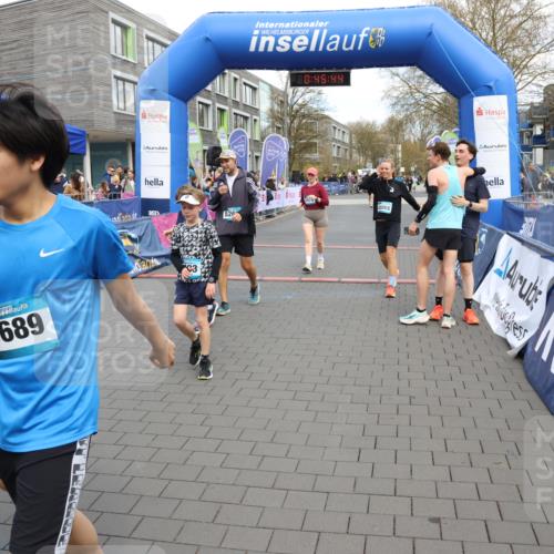 12.04.2026 - 45. Internationalen Wilhelmsburger Insellauf Strokosch-Dieckow http://msf.ph/oto/9478696 12.04.2026 12:58:43 Ziel 3152, 4535, 5260, 2493, 2550, 3479 meine-sportfotos.de