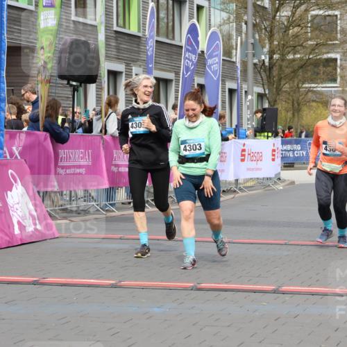 12.04.2026 - 45. Internationalen Wilhelmsburger Insellauf Strokosch-Dieckow http://msf.ph/oto/9478697 12.04.2026 13:29:28 Ziel 4303, 4302, 4304 meine-sportfotos.de