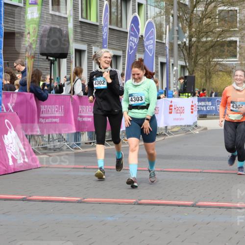 12.04.2026 - 45. Internationalen Wilhelmsburger Insellauf Strokosch-Dieckow http://msf.ph/oto/9478711 12.04.2026 13:29:28 Ziel 4303, 4302, 4304 meine-sportfotos.de