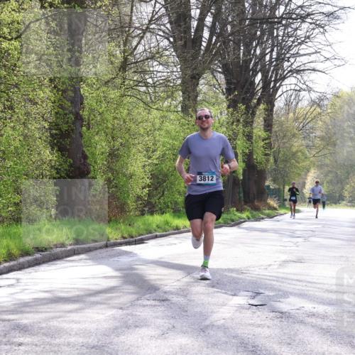12.04.2026 - 45. Internationalen Wilhelmsburger Insellauf Yannick Fuchs http://msf.ph/oto/9478714 12.04.2026 10:16:17 Laufen 3812 meine-sportfotos.de