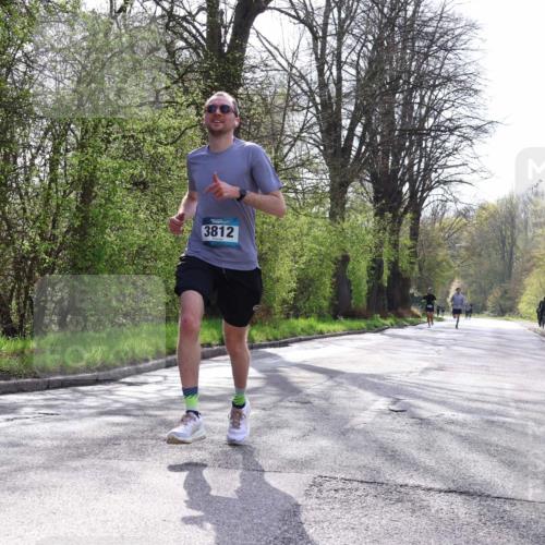 12.04.2026 - 45. Internationalen Wilhelmsburger Insellauf Yannick Fuchs http://msf.ph/oto/9478735 12.04.2026 10:16:18 Laufen 3812 meine-sportfotos.de