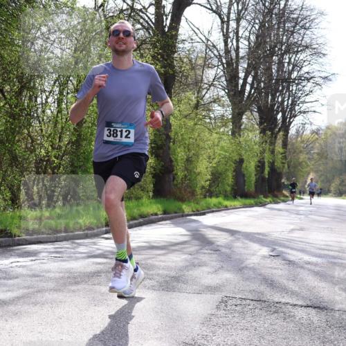 12.04.2026 - 45. Internationalen Wilhelmsburger Insellauf Yannick Fuchs http://msf.ph/oto/9478738 12.04.2026 10:16:19 Laufen 3812 meine-sportfotos.de