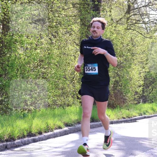 12.04.2026 - 45. Internationalen Wilhelmsburger Insellauf Yannick Fuchs http://msf.ph/oto/9478739 12.04.2026 10:29:27 Laufen  meine-sportfotos.de