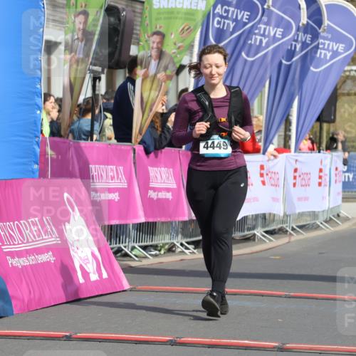 12.04.2026 - 45. Internationalen Wilhelmsburger Insellauf Strokosch-Dieckow http://msf.ph/oto/9478741 12.04.2026 11:43:15 Ziel  meine-sportfotos.de