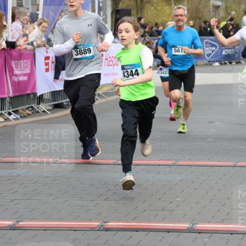 12.04.2026 - 45. Internationalen Wilhelmsburger Insellauf Strokosch-Dieckow http://msf.ph/oto/9478762 12.04.2026 12:58:56 Ziel 4344, 3889, 3309, 5613, 3525, 5422, 3088 meine-sportfotos.de