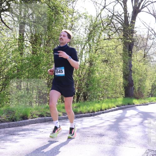 12.04.2026 - 45. Internationalen Wilhelmsburger Insellauf Yannick Fuchs http://msf.ph/oto/9478773 12.04.2026 10:29:29 Laufen  meine-sportfotos.de