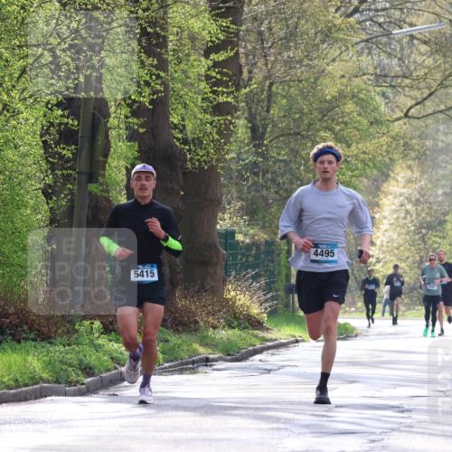 12.04.2026 - 45. Internationalen Wilhelmsburger Insellauf Yannick Fuchs http://msf.ph/oto/9478776 12.04.2026 10:16:23 Laufen 5415, 4495, 3487 meine-sportfotos.de