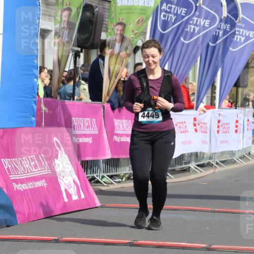 12.04.2026 - 45. Internationalen Wilhelmsburger Insellauf Strokosch-Dieckow http://msf.ph/oto/9478777 12.04.2026 11:43:15 Ziel  meine-sportfotos.de