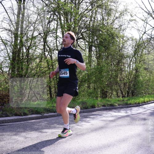 12.04.2026 - 45. Internationalen Wilhelmsburger Insellauf Yannick Fuchs http://msf.ph/oto/9478792 12.04.2026 10:29:29 Laufen  meine-sportfotos.de