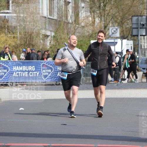 12.04.2026 - 45. Internationalen Wilhelmsburger Insellauf Strokosch-Dieckow http://msf.ph/oto/9478796 12.04.2026 11:43:56 Ziel  meine-sportfotos.de