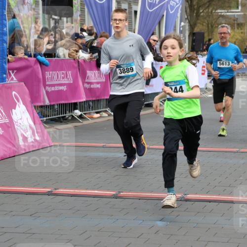 12.04.2026 - 45. Internationalen Wilhelmsburger Insellauf Strokosch-Dieckow http://msf.ph/oto/9478808 12.04.2026 12:58:56 Ziel 4344, 3889, 3309, 5613, 3525, 5422, 3088 meine-sportfotos.de