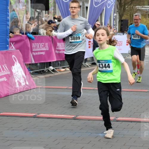 12.04.2026 - 45. Internationalen Wilhelmsburger Insellauf Strokosch-Dieckow http://msf.ph/oto/9478830 12.04.2026 12:58:57 Ziel 4344, 3889, 3309, 5613, 3525, 5422, 3088 meine-sportfotos.de