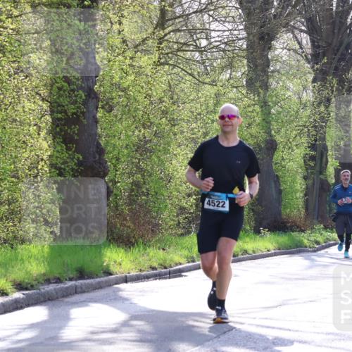 12.04.2026 - 45. Internationalen Wilhelmsburger Insellauf Yannick Fuchs http://msf.ph/oto/9478836 12.04.2026 10:29:33 Laufen  meine-sportfotos.de