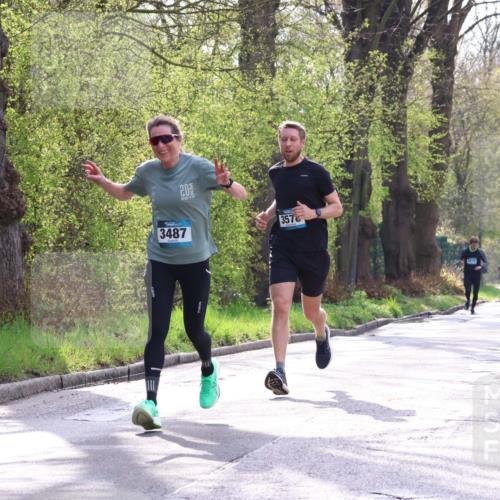 12.04.2026 - 45. Internationalen Wilhelmsburger Insellauf Yannick Fuchs http://msf.ph/oto/9478880 12.04.2026 10:16:44 Laufen 20, 2010, 3487, 357 meine-sportfotos.de