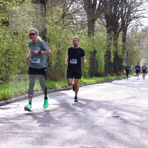 12.04.2026 - 45. Internationalen Wilhelmsburger Insellauf Yannick Fuchs http://msf.ph/oto/9478892 12.04.2026 10:16:45 Laufen 208, 3487, 3578 meine-sportfotos.de