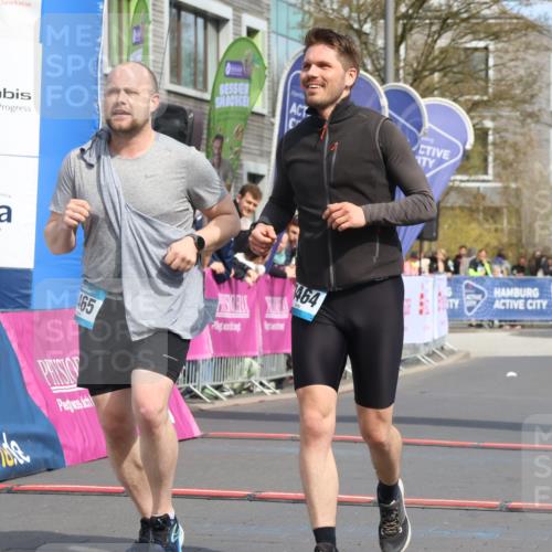 12.04.2026 - 45. Internationalen Wilhelmsburger Insellauf Strokosch-Dieckow http://msf.ph/oto/9478897 12.04.2026 11:44:05 Ziel 3465, 3464 meine-sportfotos.de