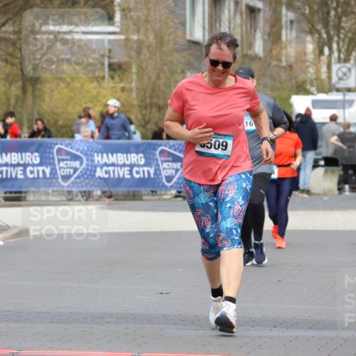 12.04.2026 - 45. Internationalen Wilhelmsburger Insellauf Strokosch-Dieckow http://msf.ph/oto/9478991 12.04.2026 13:29:08 Ziel 5509 meine-sportfotos.de
