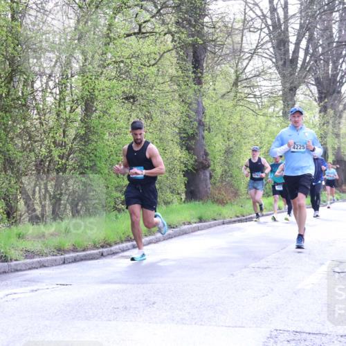 12.04.2026 - 45. Internationalen Wilhelmsburger Insellauf Yannick Fuchs http://msf.ph/oto/9479070 12.04.2026 10:17:06 Laufen 4225 meine-sportfotos.de