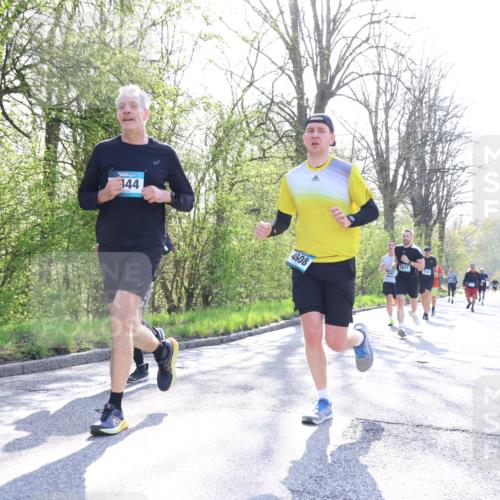 12.04.2026 - 45. Internationalen Wilhelmsburger Insellauf Yannick Fuchs http://msf.ph/oto/9479113 12.04.2026 10:29:47 Laufen  meine-sportfotos.de