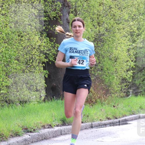 12.04.2026 - 45. Internationalen Wilhelmsburger Insellauf Yannick Fuchs http://msf.ph/oto/9479124 12.04.2026 10:17:12 Laufen 21, 0975, 42 meine-sportfotos.de