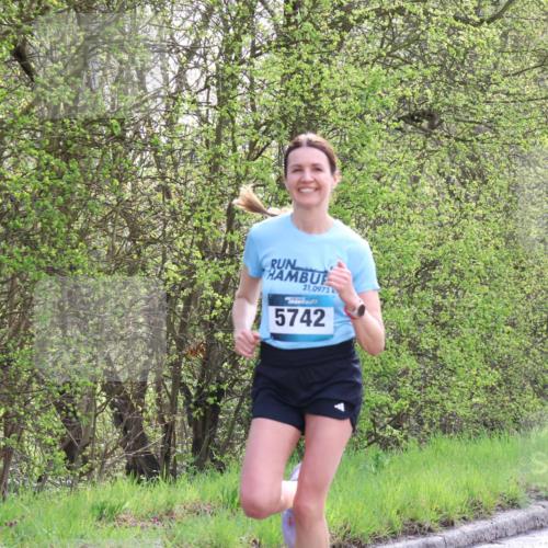 12.04.2026 - 45. Internationalen Wilhelmsburger Insellauf Yannick Fuchs http://msf.ph/oto/9479145 12.04.2026 10:17:13 Laufen 21, 0975, 5742 meine-sportfotos.de