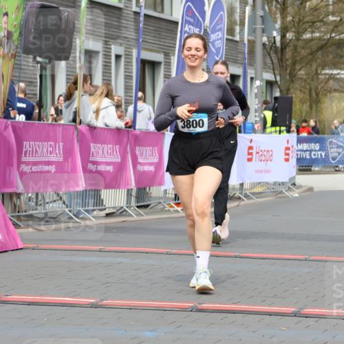 12.04.2026 - 45. Internationalen Wilhelmsburger Insellauf Strokosch-Dieckow http://msf.ph/oto/9479154 12.04.2026 13:28:52 Ziel 3800, 2630, 5520 meine-sportfotos.de