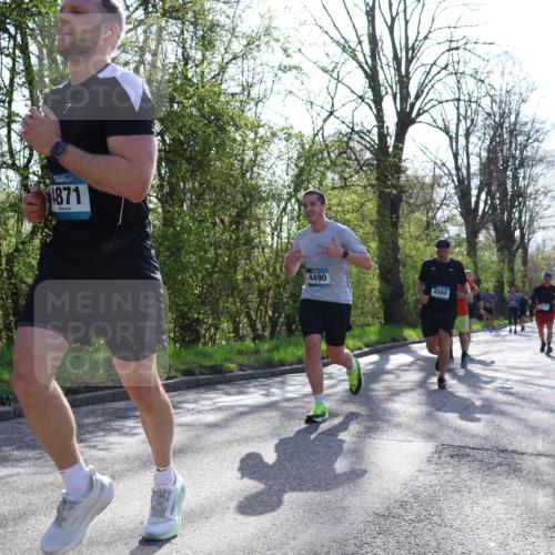 12.04.2026 - 45. Internationalen Wilhelmsburger Insellauf Yannick Fuchs http://msf.ph/oto/9479171 12.04.2026 10:29:50 Laufen  meine-sportfotos.de