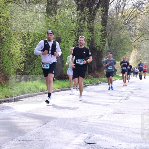 12.04.2026 - 45. Internationalen Wilhelmsburger Insellauf Yannick Fuchs http://msf.ph/oto/9479173 12.04.2026 10:17:16 Laufen 2382, 4460, 2160, 5440, 2213 meine-sportfotos.de