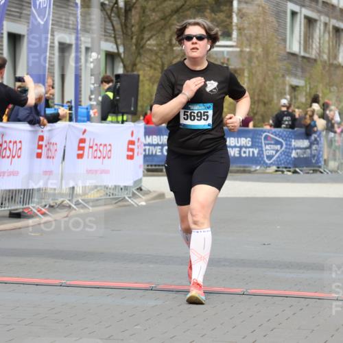 12.04.2026 - 45. Internationalen Wilhelmsburger Insellauf Strokosch-Dieckow http://msf.ph/oto/9479232 12.04.2026 13:28:34 Ziel 2563, 5695 meine-sportfotos.de