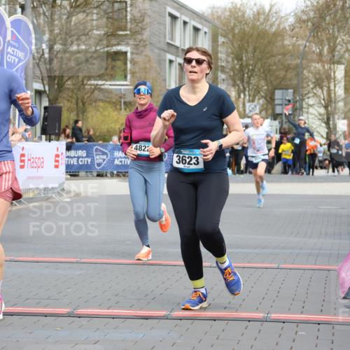 12.04.2026 - 45. Internationalen Wilhelmsburger Insellauf Strokosch-Dieckow http://msf.ph/oto/9479255 12.04.2026 12:59:18 Ziel 5846, 3286, 3623, 4822, 2015 meine-sportfotos.de