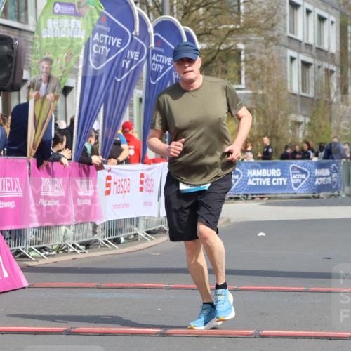 12.04.2026 - 45. Internationalen Wilhelmsburger Insellauf Strokosch-Dieckow http://msf.ph/oto/9479262 12.04.2026 11:45:26 Ziel 4201 meine-sportfotos.de