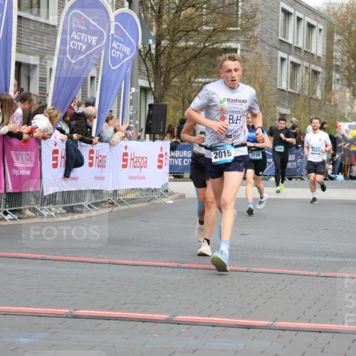 12.04.2026 - 45. Internationalen Wilhelmsburger Insellauf Strokosch-Dieckow http://msf.ph/oto/9479264 12.04.2026 12:59:22 Ziel 4822, 2015, 3926 meine-sportfotos.de