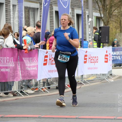 12.04.2026 - 45. Internationalen Wilhelmsburger Insellauf Strokosch-Dieckow http://msf.ph/oto/9479276 12.04.2026 13:28:30 Ziel 2563, 5695 meine-sportfotos.de