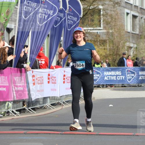 12.04.2026 - 45. Internationalen Wilhelmsburger Insellauf Strokosch-Dieckow http://msf.ph/oto/9479349 12.04.2026 11:46:56 Ziel 2904, 4685 meine-sportfotos.de