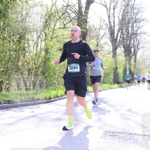 12.04.2026 - 45. Internationalen Wilhelmsburger Insellauf Yannick Fuchs http://msf.ph/oto/9479432 12.04.2026 10:30:05 Laufen  meine-sportfotos.de