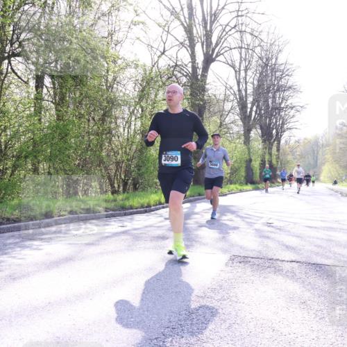 12.04.2026 - 45. Internationalen Wilhelmsburger Insellauf Yannick Fuchs http://msf.ph/oto/9479437 12.04.2026 10:30:05 Laufen  meine-sportfotos.de