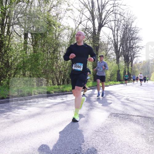 12.04.2026 - 45. Internationalen Wilhelmsburger Insellauf Yannick Fuchs http://msf.ph/oto/9479441 12.04.2026 10:30:06 Laufen  meine-sportfotos.de