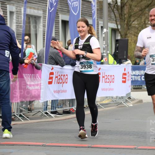 12.04.2026 - 45. Internationalen Wilhelmsburger Insellauf Strokosch-Dieckow http://msf.ph/oto/9479471 12.04.2026 13:28:13 Ziel 3132, 2875, 3938, 3937 meine-sportfotos.de
