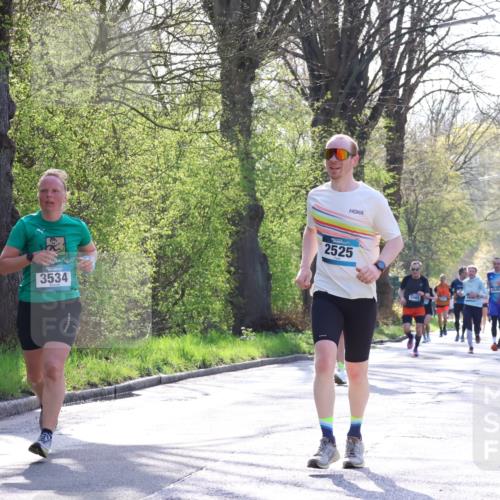 12.04.2026 - 45. Internationalen Wilhelmsburger Insellauf Yannick Fuchs http://msf.ph/oto/9479492 12.04.2026 10:30:10 Laufen  meine-sportfotos.de