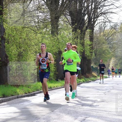 12.04.2026 - 45. Internationalen Wilhelmsburger Insellauf Yannick Fuchs http://msf.ph/oto/9479493 12.04.2026 10:17:49 Laufen 5279, 5645, 5344 meine-sportfotos.de