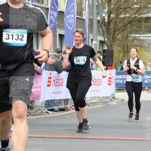 12.04.2026 - 45. Internationalen Wilhelmsburger Insellauf Strokosch-Dieckow http://msf.ph/oto/9479506 12.04.2026 13:28:11 Ziel 2756, 2180, 3132, 2875, 3938, 3937 meine-sportfotos.de