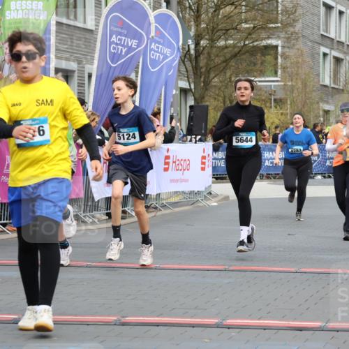 12.04.2026 - 45. Internationalen Wilhelmsburger Insellauf Strokosch-Dieckow http://msf.ph/oto/9479515 12.04.2026 12:59:32 Ziel 4023, 2009, 4875, 5276, 3017, 5111, 5124, 5644, 5718, 2082, 4741, 5191, 4287 meine-sportfotos.de