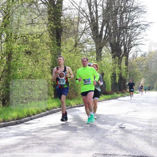 12.04.2026 - 45. Internationalen Wilhelmsburger Insellauf Yannick Fuchs http://msf.ph/oto/9479516 12.04.2026 10:17:50 Laufen 5279, 5645 meine-sportfotos.de