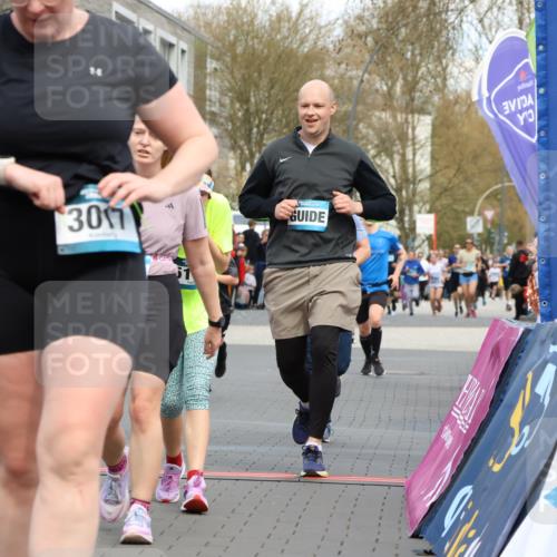 12.04.2026 - 45. Internationalen Wilhelmsburger Insellauf Strokosch-Dieckow http://msf.ph/oto/9479548 12.04.2026 12:59:36 Ziel 3017, 5111, 5124, 5644, 5718, 2082, 4741, 5191, 4287, 5219, 2068, 3246, 4035, 5244, 4128 meine-sportfotos.de