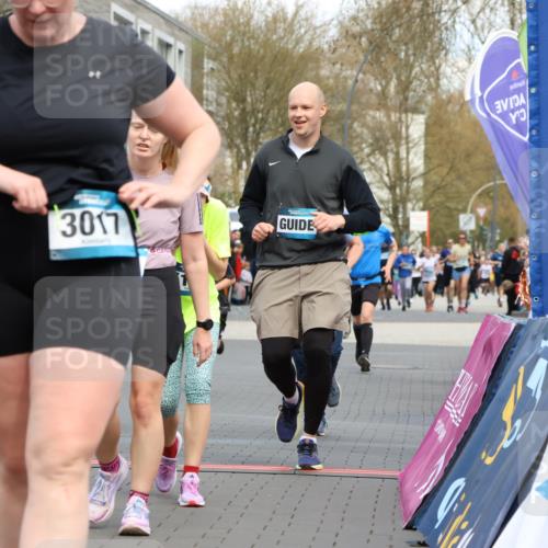 12.04.2026 - 45. Internationalen Wilhelmsburger Insellauf Strokosch-Dieckow http://msf.ph/oto/9479555 12.04.2026 12:59:36 Ziel 3017, 5111, 5124, 5644, 5718, 2082, 4741, 5191, 4287, 5219, 2068, 3246, 4035, 5244, 4128 meine-sportfotos.de