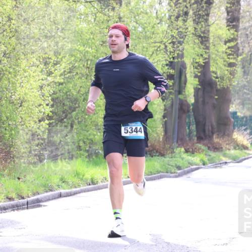 12.04.2026 - 45. Internationalen Wilhelmsburger Insellauf Yannick Fuchs http://msf.ph/oto/9479568 12.04.2026 10:17:55 Laufen 5344 meine-sportfotos.de